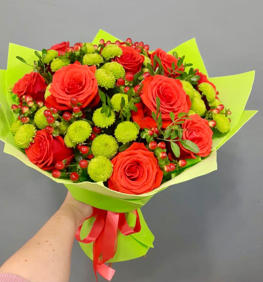 Букет цветов из: Хризантемы и Розы в Холмской