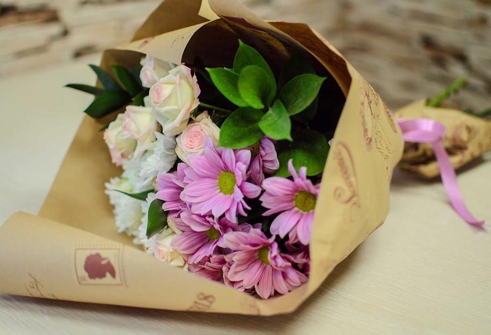 Букет цветов из: Розы и Хризантемы в Холмской