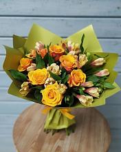 Букет цветов из:  Альстромерии и Розы в Холмской