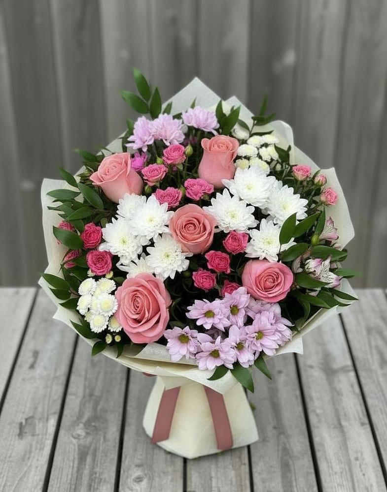 Букет цветов из: Альстромерии, Гвоздики, Розы и Хризантемы в Холмской