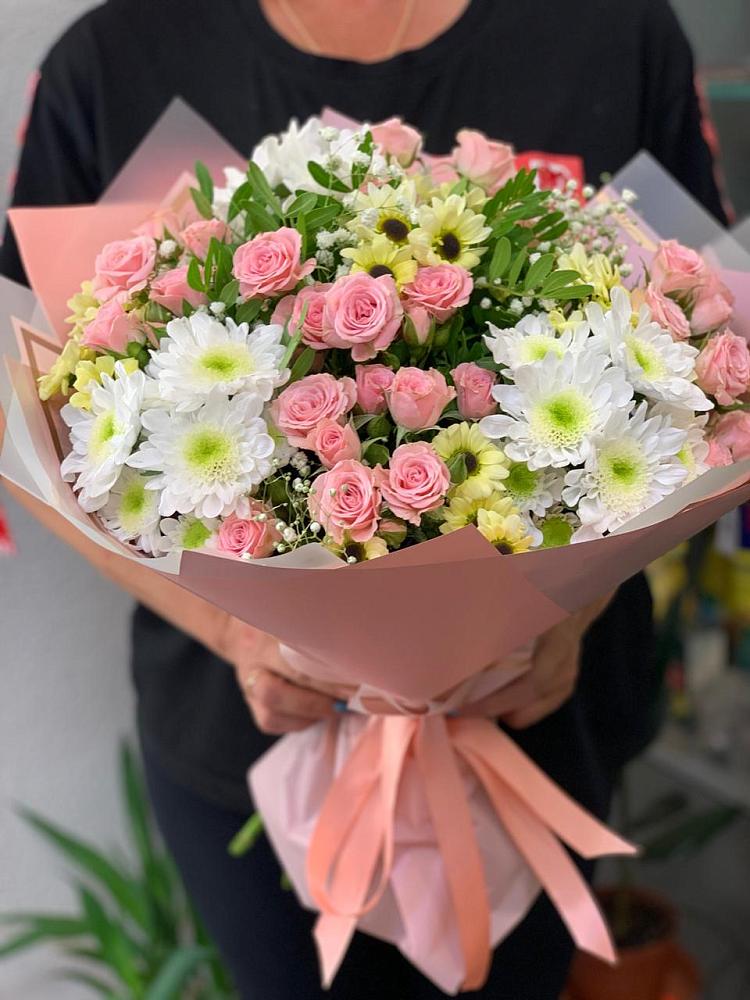 Букет цветов из: Розы и Хризантемы в Холмской