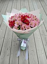 Букет цветов из:  Альстромерии в Холмской