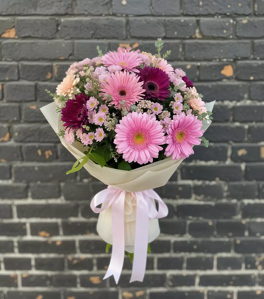 Букет цветов из: Герберы и Хризантемы в Холмской