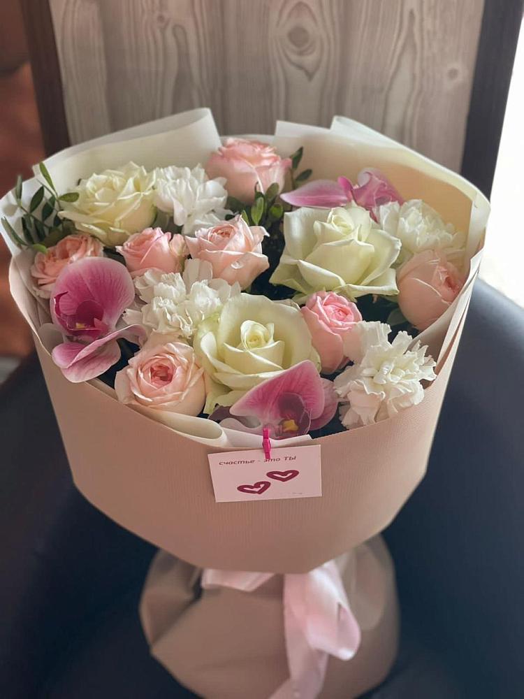 Букет цветов из: Орхидеи, Розы и Гвоздики в Холмской