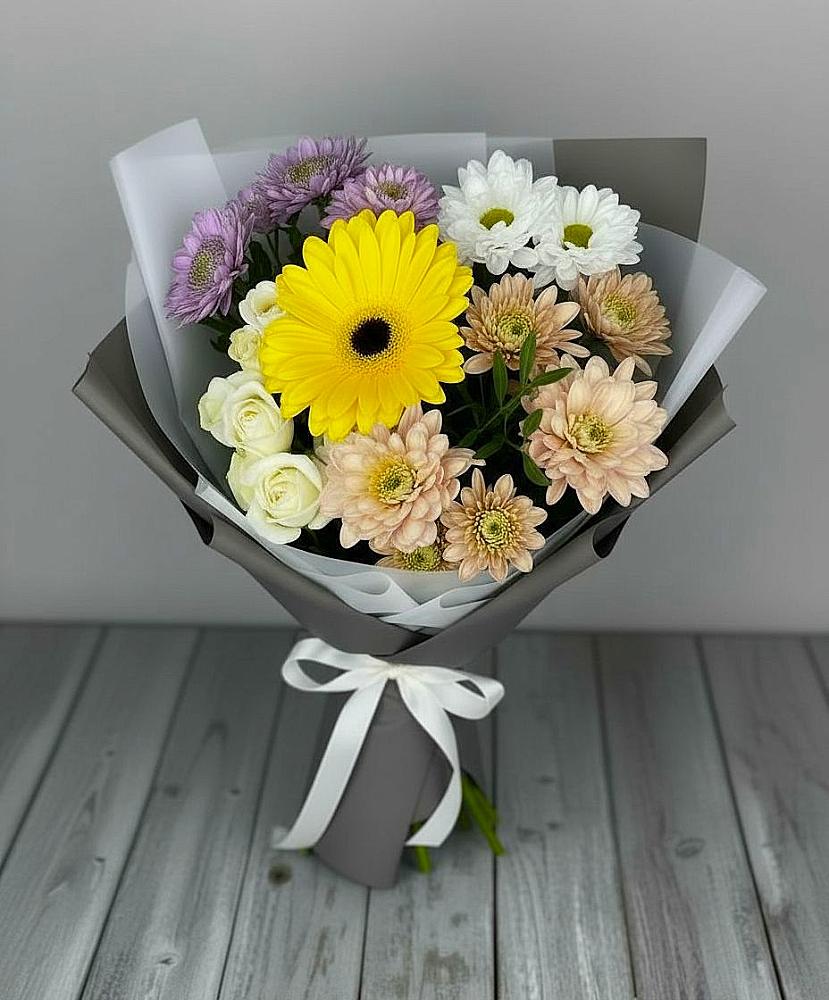 Букет цветов из: Розы, Герберы и Хризантемы в Холмской