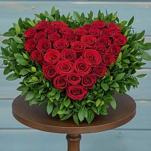 Цветочная композиция из Розы в виде сердца в Холмской