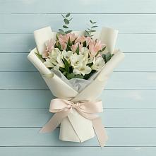 Букет цветов из:  Альстромерии в Холмской