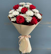 Букет цветов из:  Розы и Хризантемы в Холмской