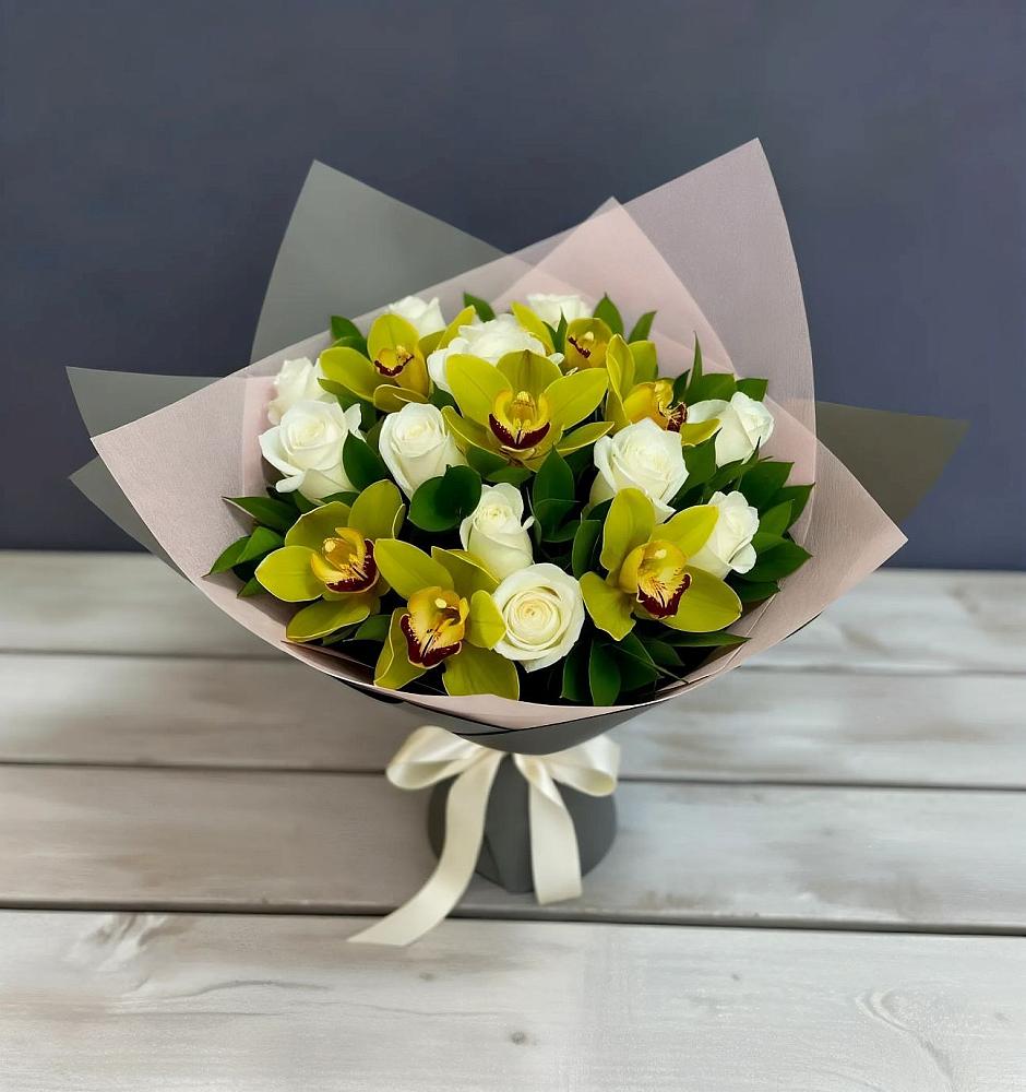 Букет цветов из: Орхидеи и Розы в Холмской