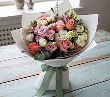 Букет цветов из:  Розы, Лизиантусы и Гвоздики в Холмской