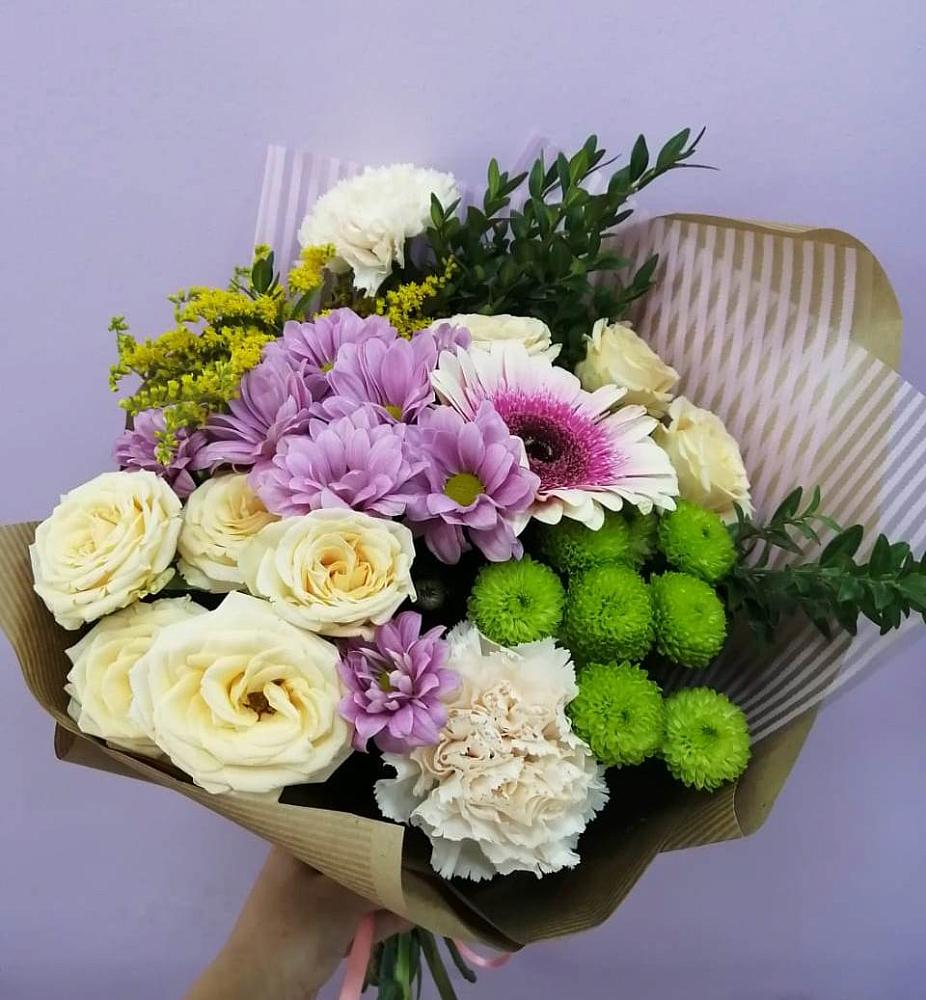 Букет цветов из: Хризантемы, Розы, Гвоздики и Герберы в Холмской