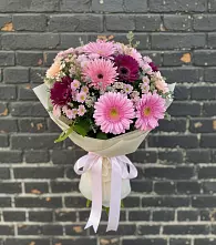 Букет цветов из:  Герберы и Хризантемы #REPLACE_PRED# Холмской