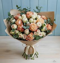 Букет цветов из:  Альстромерии и Розы в Холмской