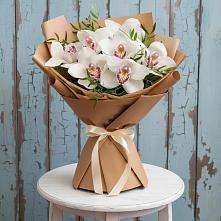 Букет цветов из:  Орхидеи и Розы в Холмской